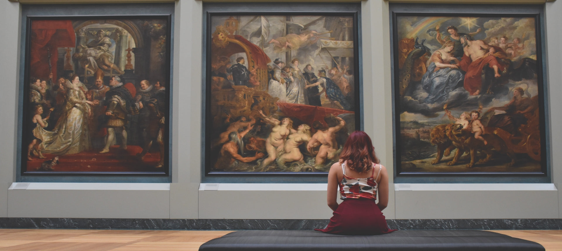 The team watchers The smell Maison de la Luz The team watchers The smell Maison de la Luz